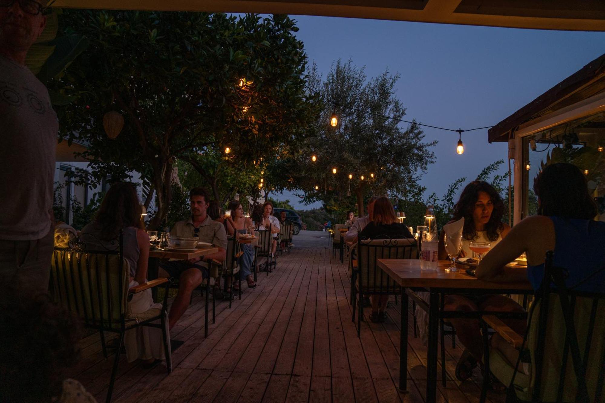 Aphrodite'S Garden Himarë Eksteriør billede